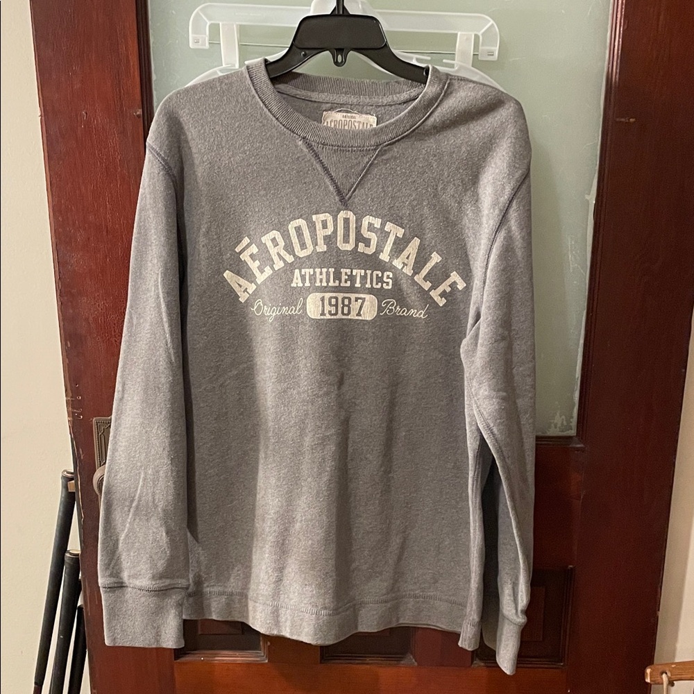 Aeropostale Crewneck in Light Gray